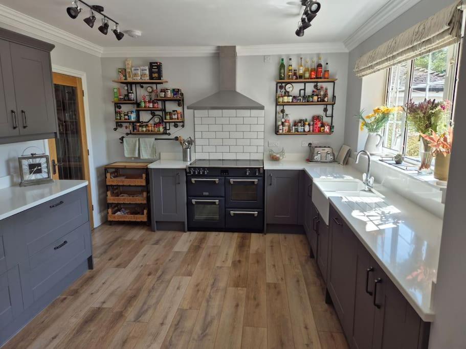 Large 4 Bedroom House On The River Wensum Sleeps 13 Νόργουιτς Εξωτερικό φωτογραφία
