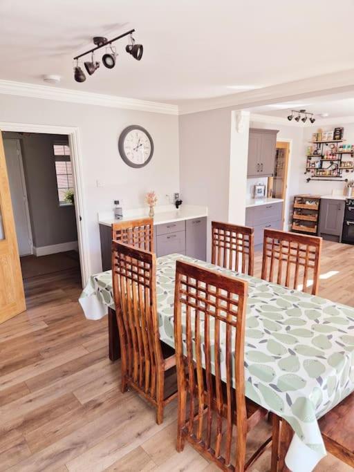 Large 4 Bedroom House On The River Wensum Sleeps 13 Νόργουιτς Εξωτερικό φωτογραφία